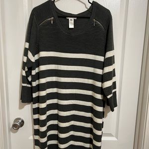 NWOT Studio One gray and white striped sweater dress. Size 3x